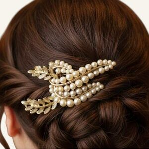 Elegant Gold and Pearl Hair Clip